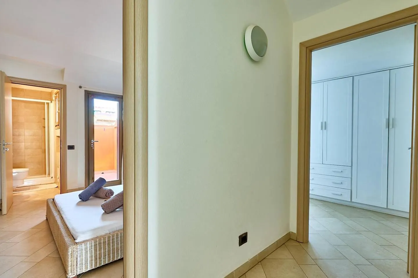 Corallo Beach Front Apartments - By Bobbywashere Santa Maria