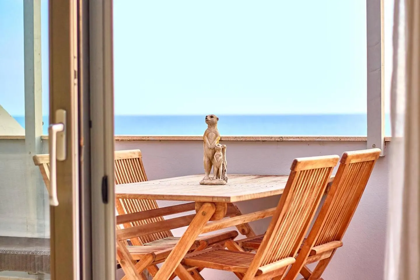 Corallo Beach Front Apartments - By Bobbywashere Santa Maria
