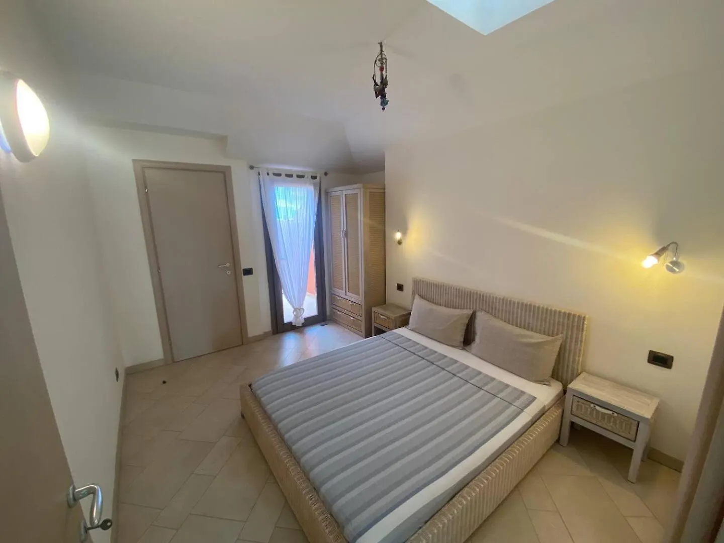 Corallo Beach Front Apartments - By Bobbywashere Santa Maria