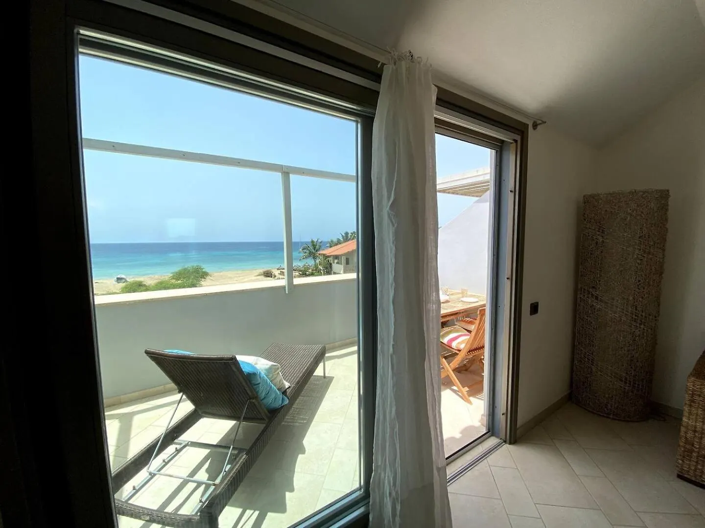 Corallo Beach Front Apartments - By Bobbywashere Santa María