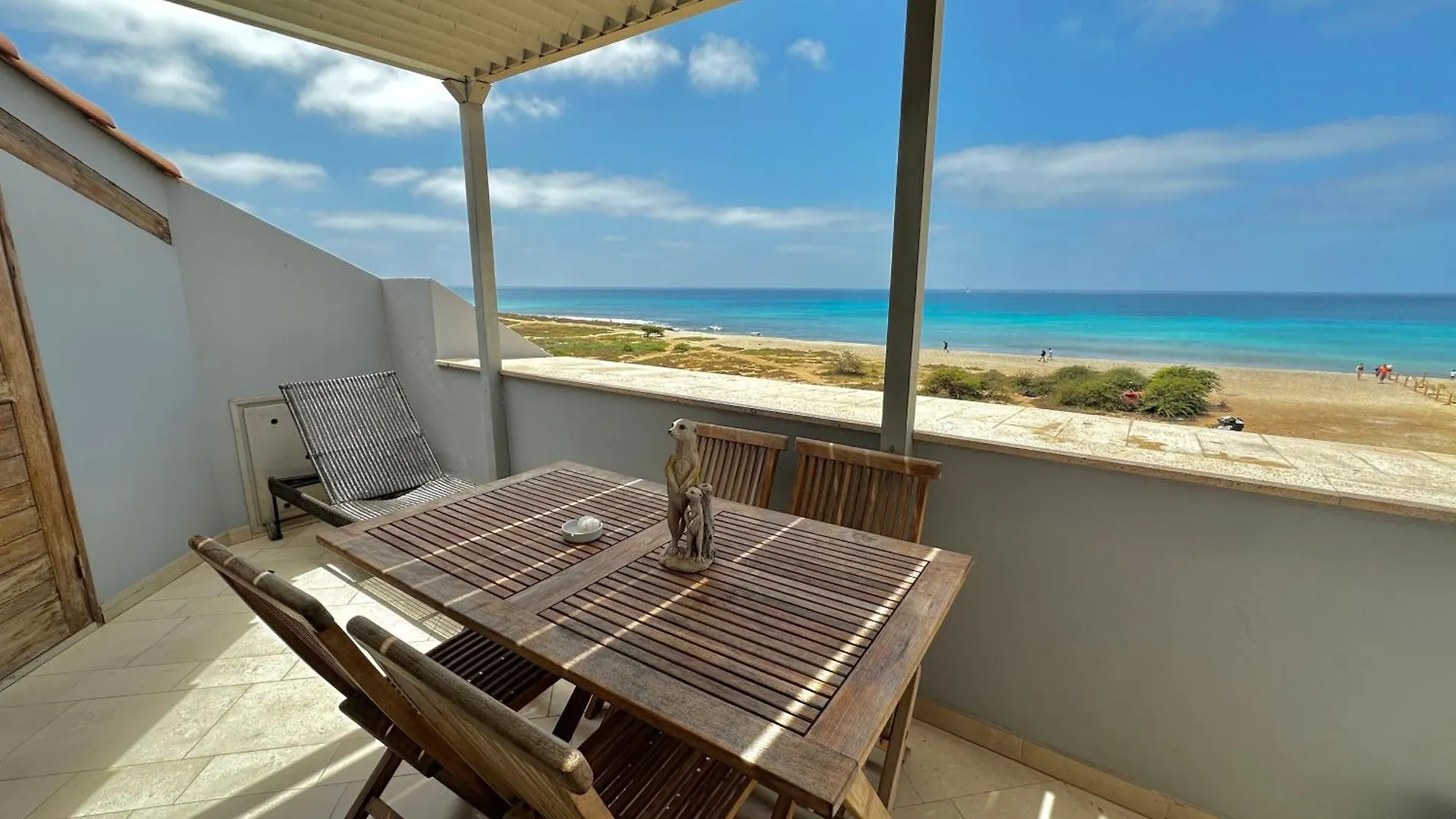 Corallo Beach Front Apartments - By Bobbywashere Santa María
