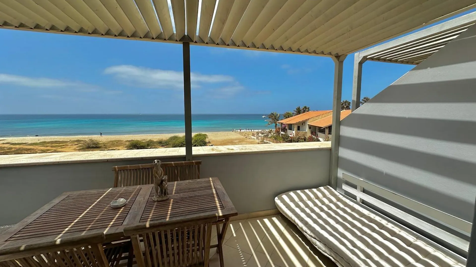 Corallo Beach Front Apartments - By Bobbywashere Santa María
