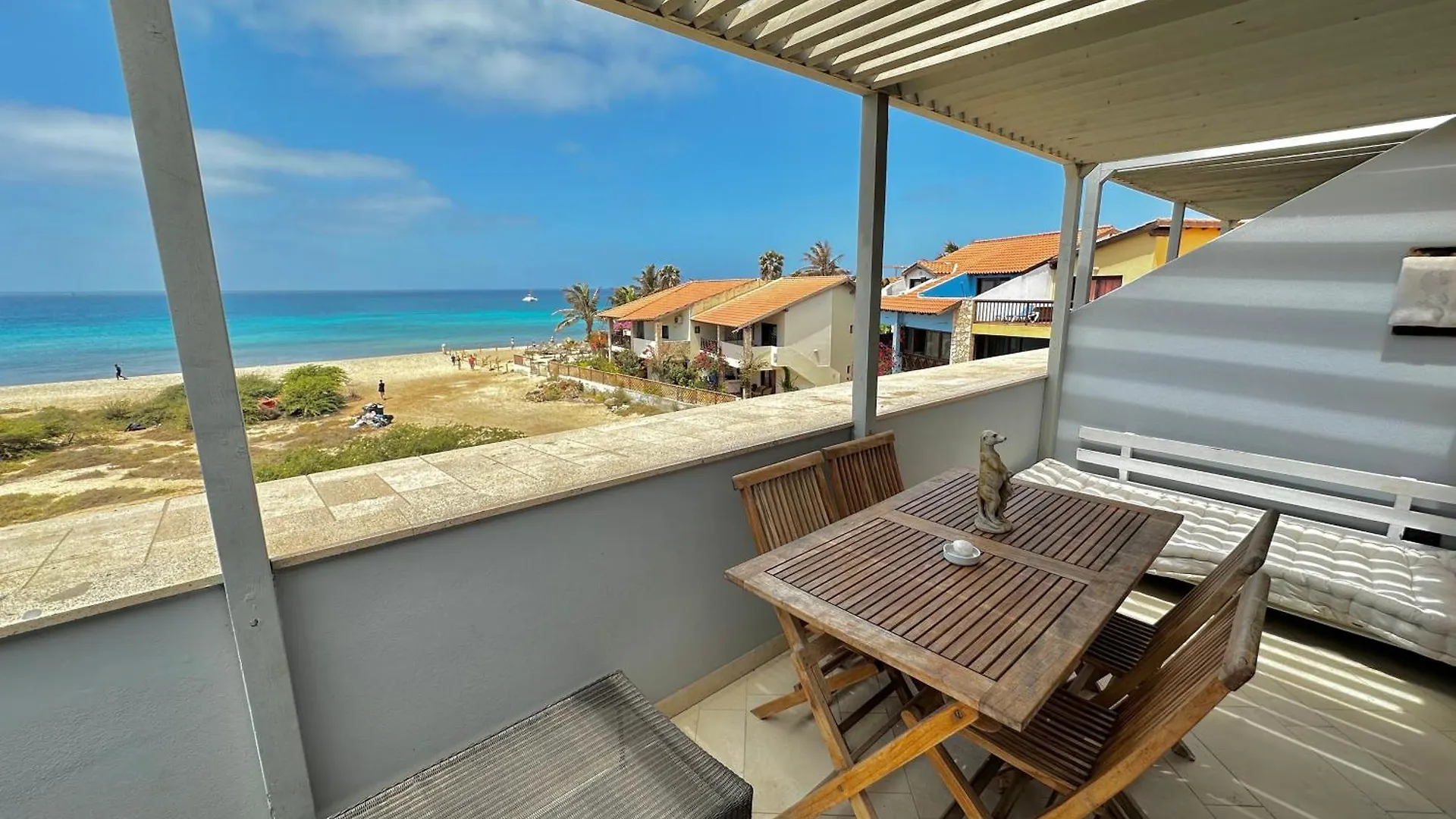 Corallo Beach Front Apartments - By Bobbywashere Santa María