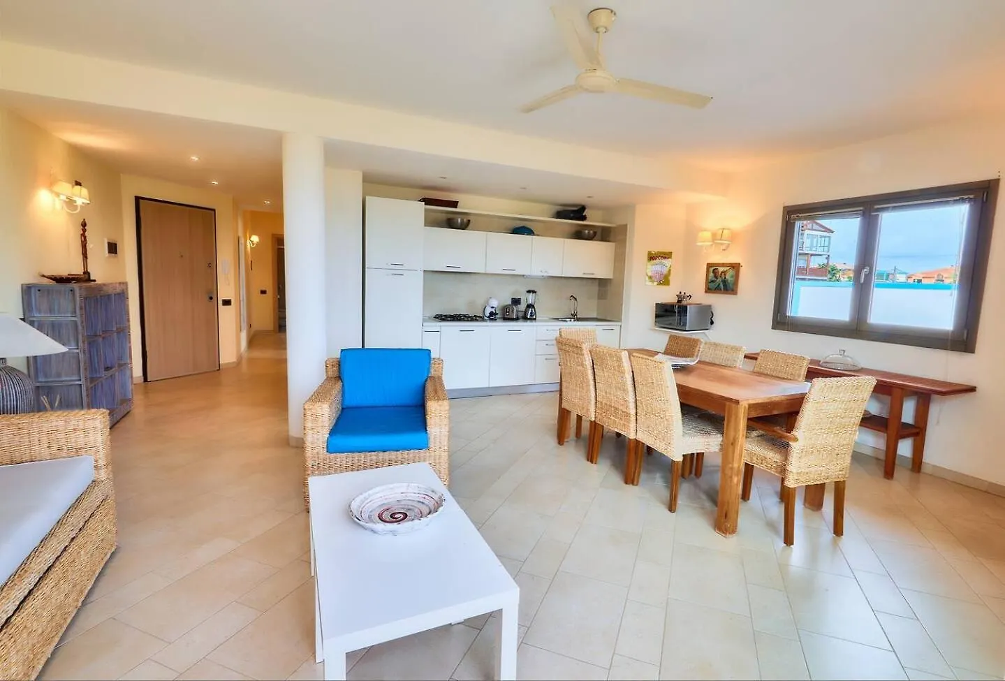 Corallo Beach Front Apartments - By Bobbywashere Santa Maria