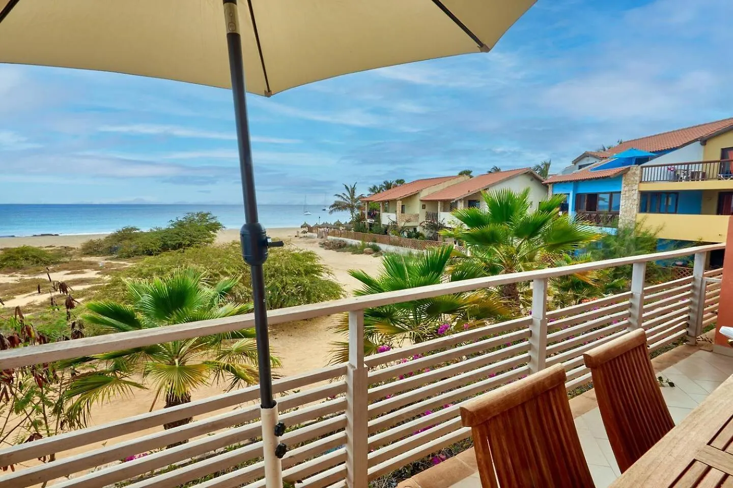 Corallo Beach Front Apartments - By Bobbywashere Santa Maria