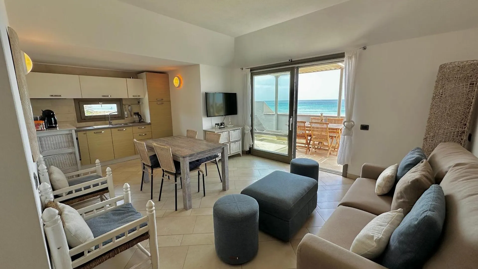Corallo Beach Front Apartments - By Bobbywashere Santa Maria Cape Verde